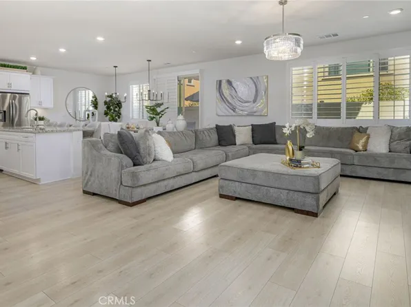 2242 Yuzu St, Corona, CA 92883