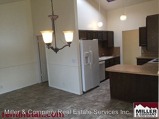 3rd image of 8894 S Alpen Way 3590 E