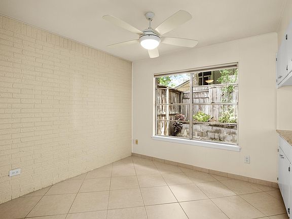 3rd image of 3004 Maywood Cir #A