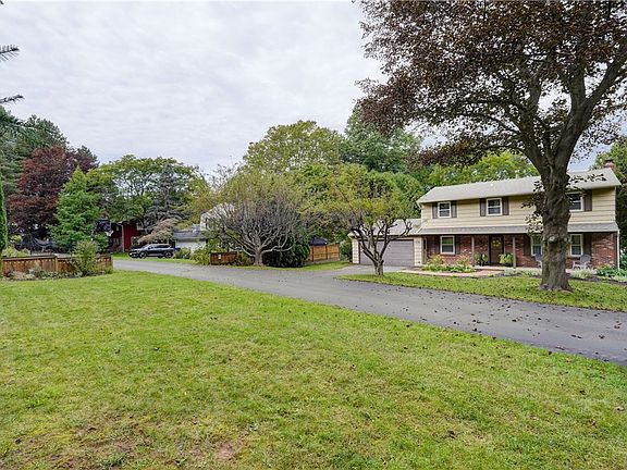 2nd image of 1179 Moseley Rd