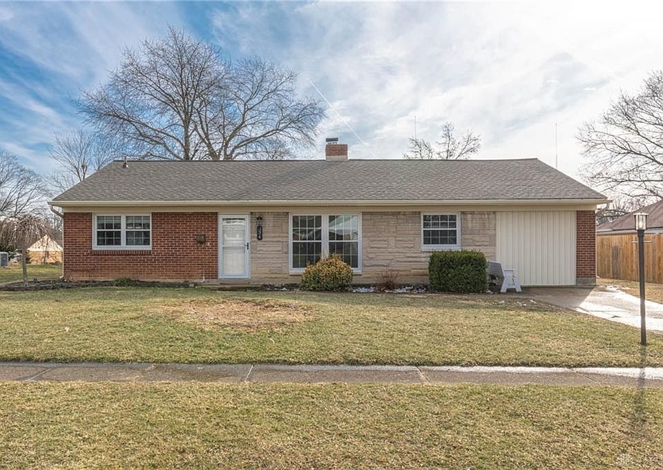 1st image of 834 Fairacres Dr