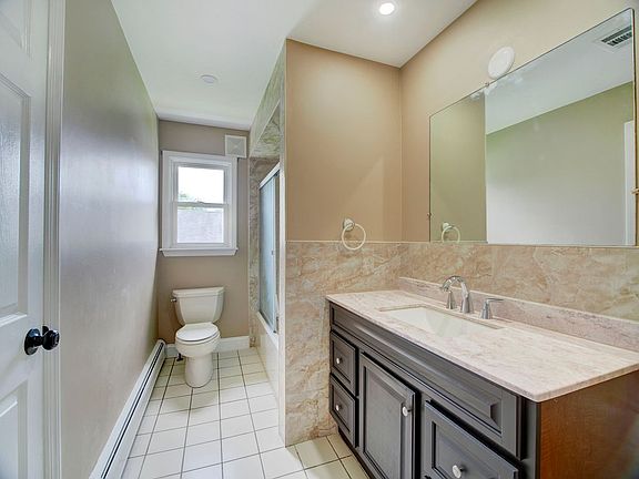 3rd image of 237 N 8th St #2