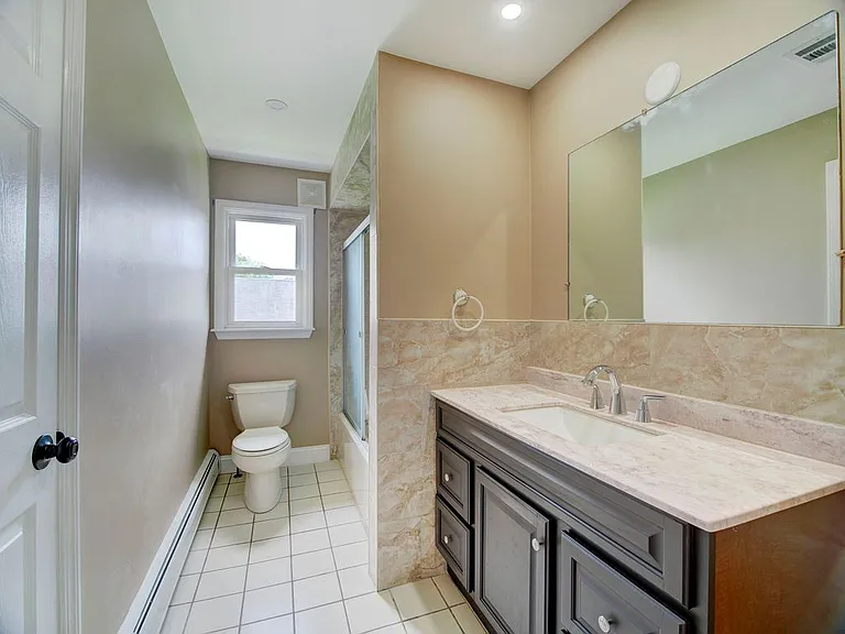 237 N 8th St #2 — Photo 3