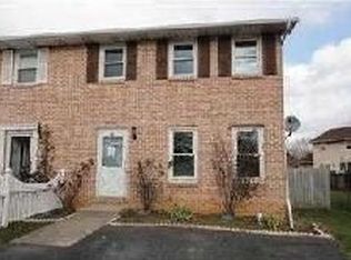 29 Rosemont Ct, Easton, PA 18045