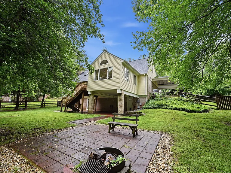2506 Pinoak Ln — Photo 29