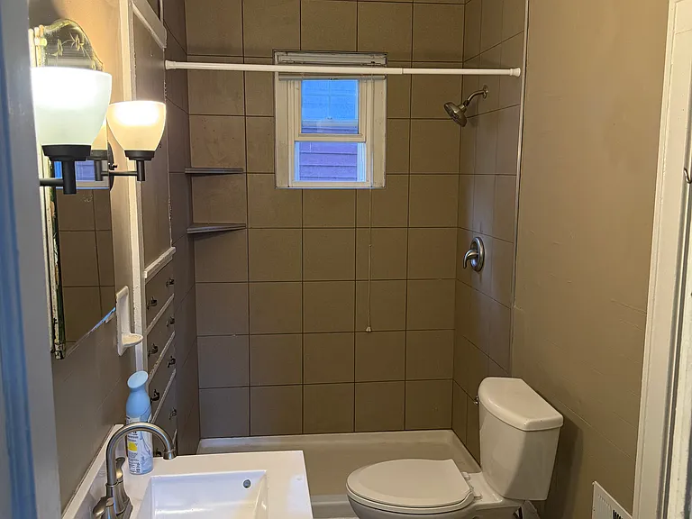 611 N Sheridan St #1 — Photo 10