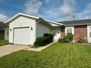4427 Venetian Dr, Springfield, IL 62703