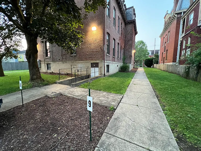 1220 Sheffield Street — Photo 5