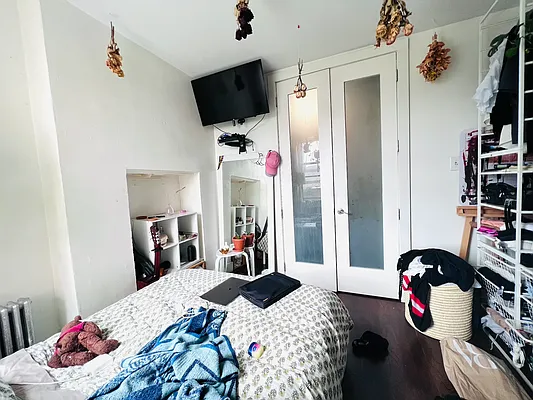 Rented by Rumah Realty Inc | media 5