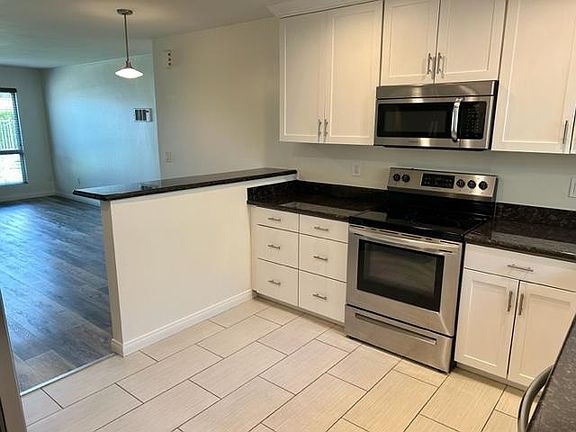 5th image of 1435 Felspar St APT 1