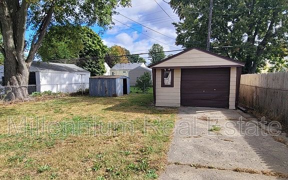 2nd image of 26106 Palmer Blvd