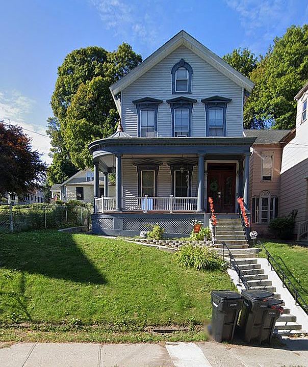 1st image of 82 Pawling Ave