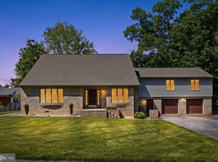 15 Lawrence Ave, Newark, DE 19711