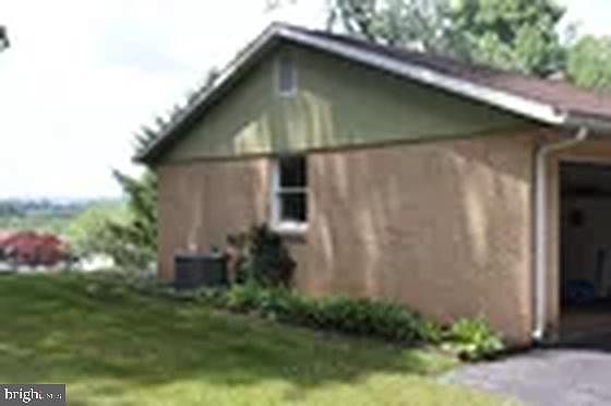 4th image of 1813 Martin Dr