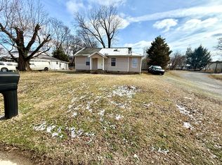 110 Adkins St, Clarksville, TN 37042