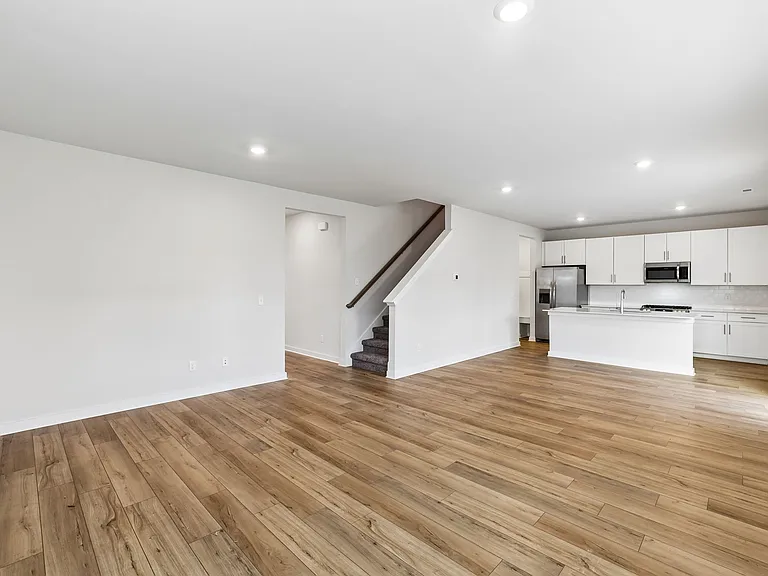 1615 Medinah Ln — Photo 15