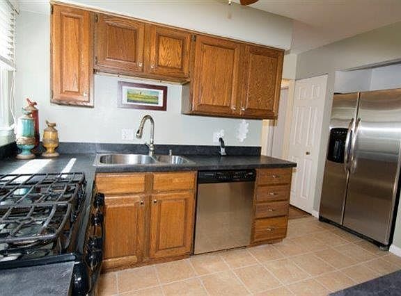 3rd image of 114 Nichols Dr