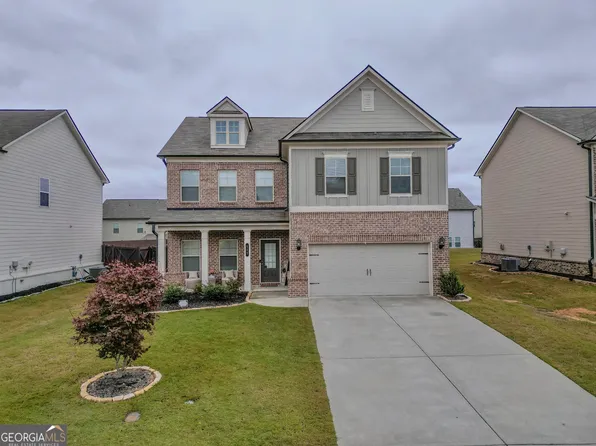 121 Mitchem Creek Dr, Loganville, GA 30052