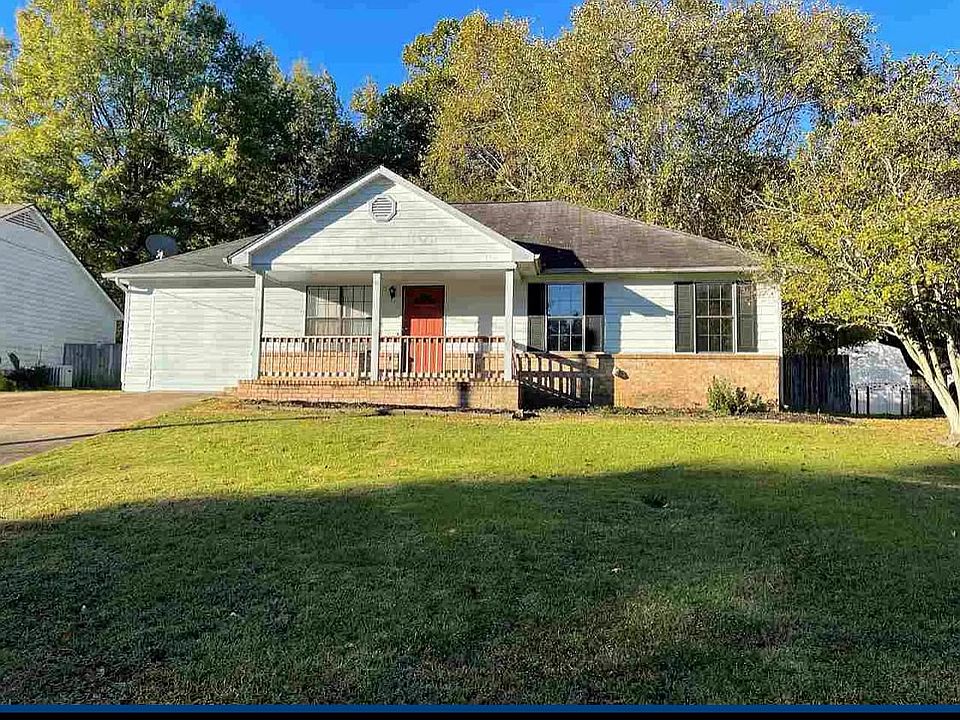 1st image of 101 Bloomfield Dr