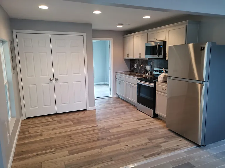 102-104 Latimer Rd — Photo 12