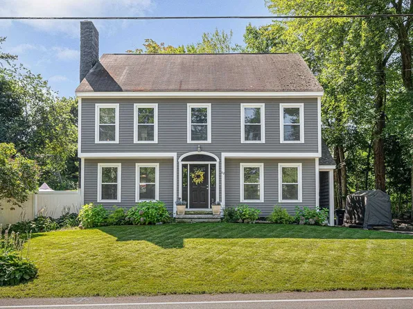 62 Robinson Road, Nashua, NH 03060