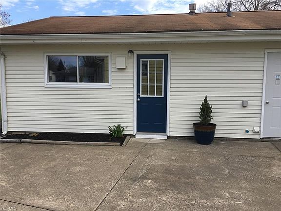 5th image of 996 Salem Ave