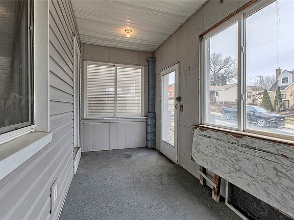 3rd image of 86 Lincoln Ave