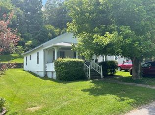 90 Cherokee St, Murphy, NC 28906