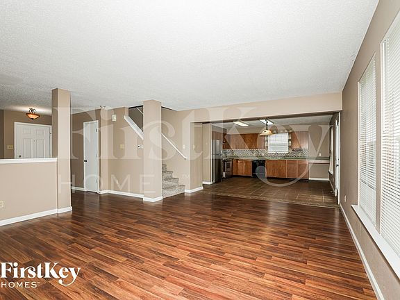 3rd image of 10149 Apple Blossom Cir