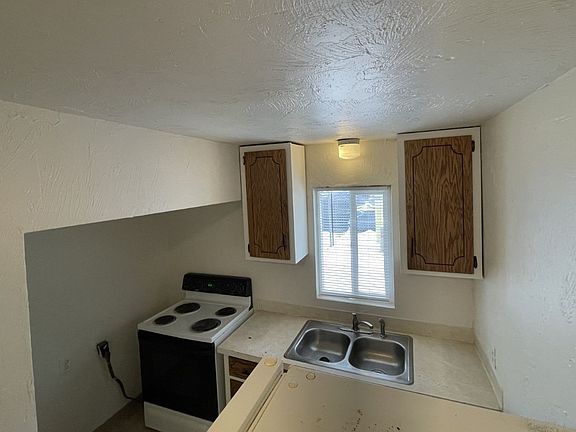4th image of 125 N Water Ave APT 6