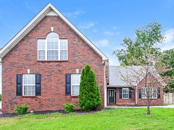 1901 Champlain Dr, La Vergne, TN 37086