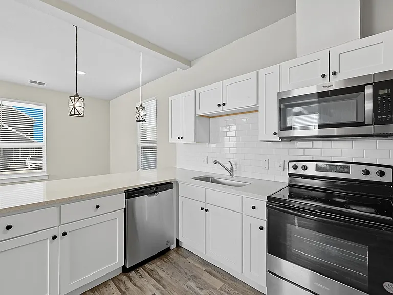 3413 Valley Vista Dr — Photo 8