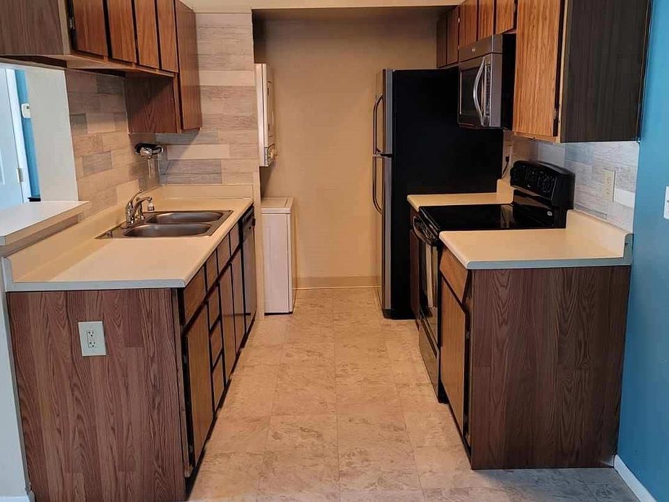 1st image of 861 S Uravan Ct