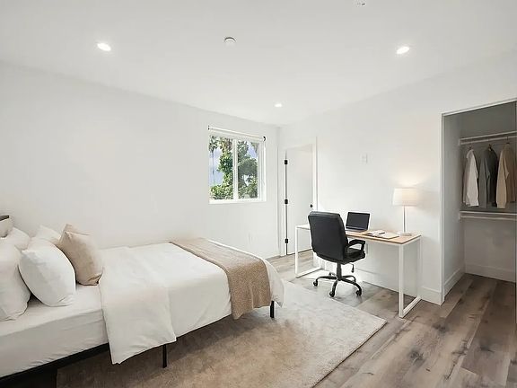 4th image of 1186 W 37th Pl #2