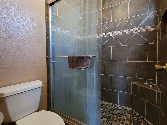 4th image of 12520 Elyse Pl SE