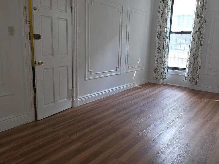 177 15th St #1 — Photo 3