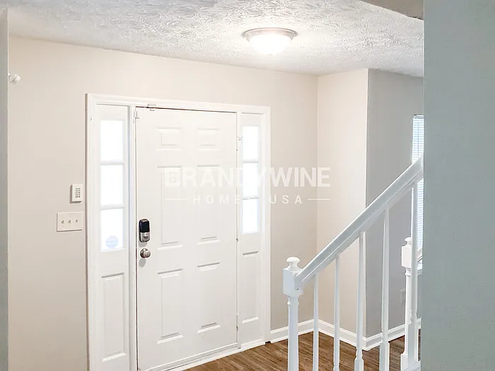 2586 Rainover Ct — Photo 5