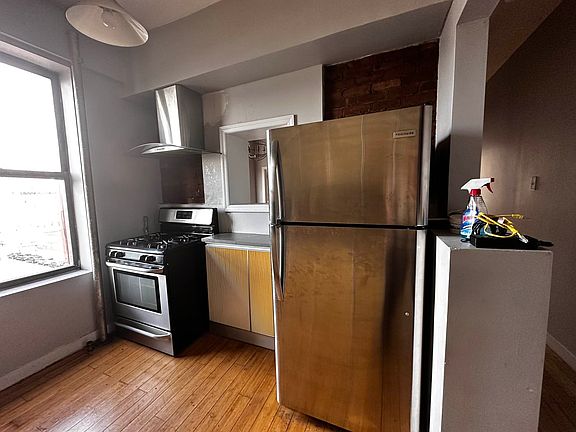 5th image of 92 Wadsworth Ave #15A