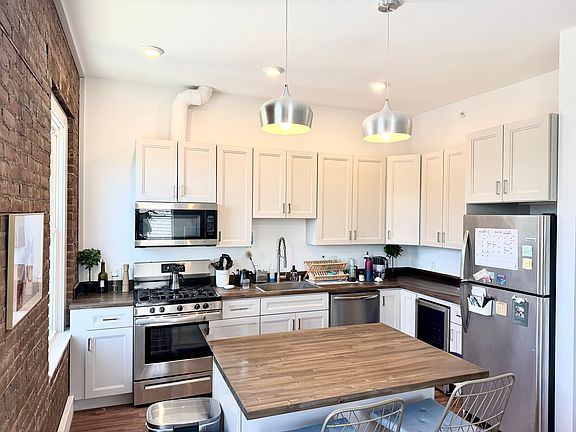 3rd image of 475 Main St #3R