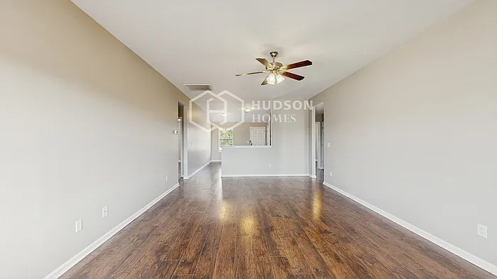 281 Woodland Trl — Photo 3