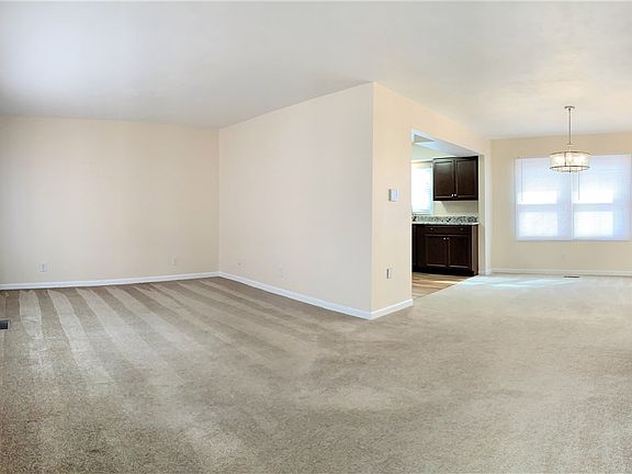 2nd image of 510 Pierce St