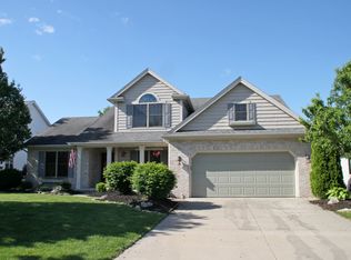 1513 Muirfield Dr, Bowling Green, OH 43402