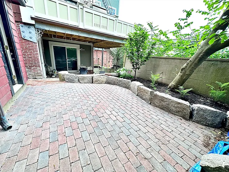 420 Sumner St #1 — Photo 13