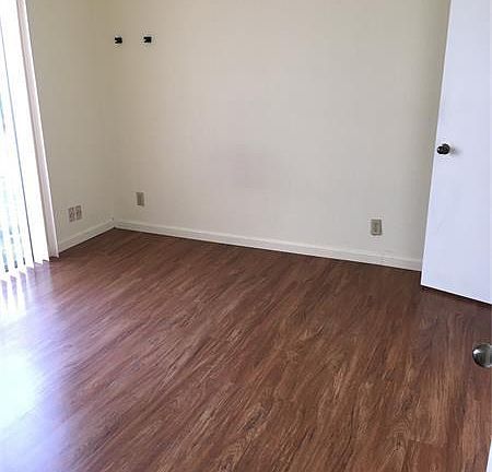 4th image of 4015 Coral Springs Dr