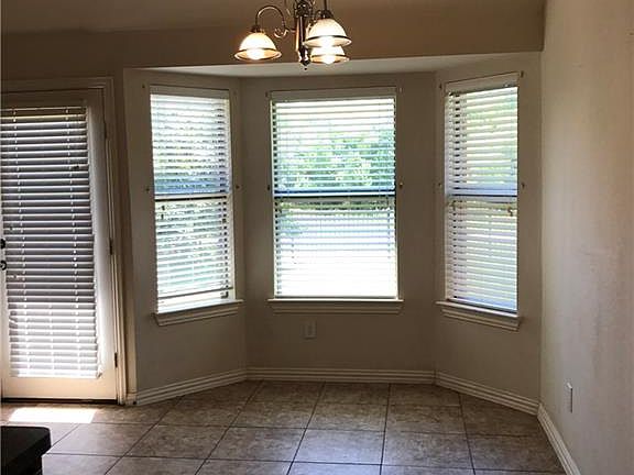 5th image of 4500 Leeds Dr