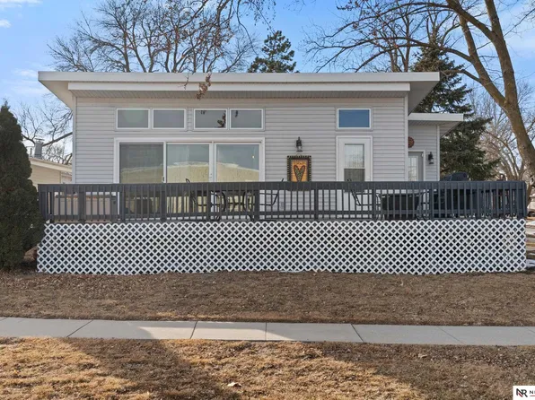 101 W Elm St, Cedar Bluffs, NE 68015