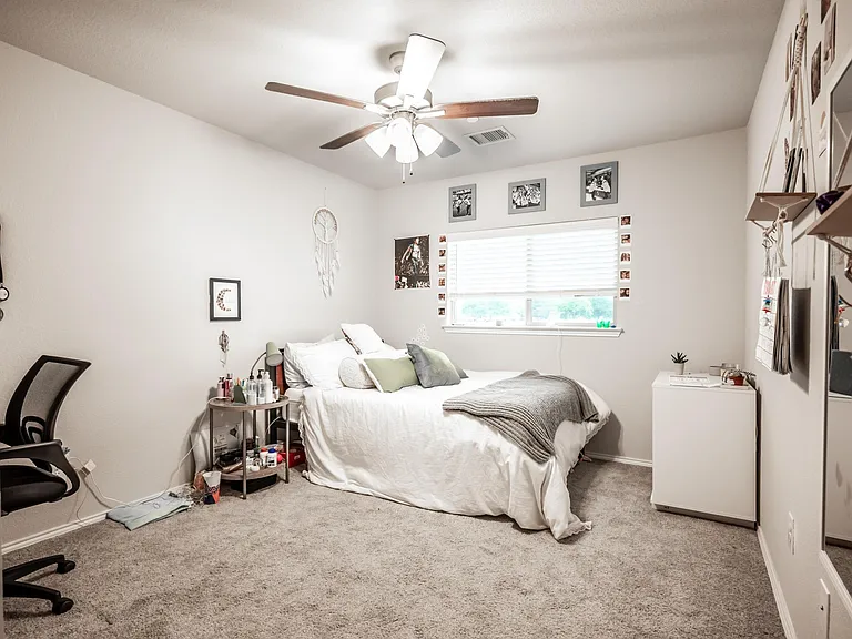 2204 Greystone Dr — Photo 19