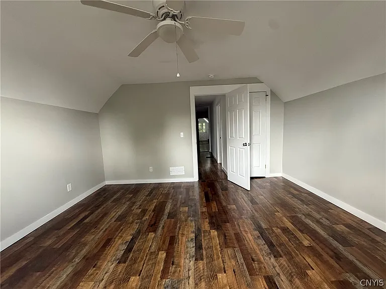 610 N McBride St — Photo 21