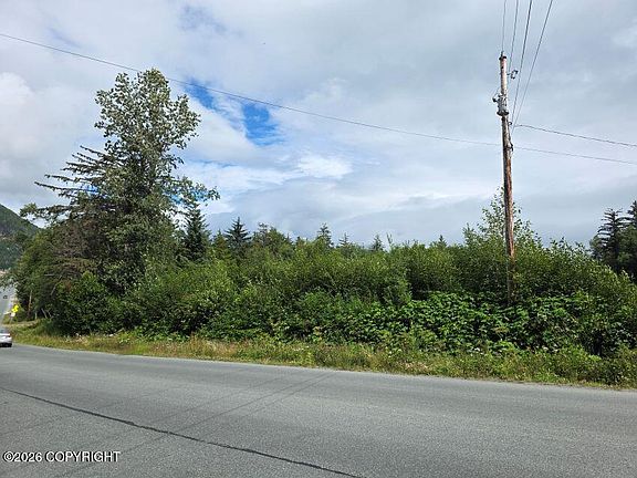 2nd image of 9 3rd Ave