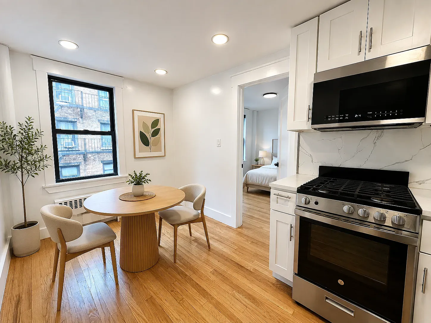 220 West 17th Street — Photo 2